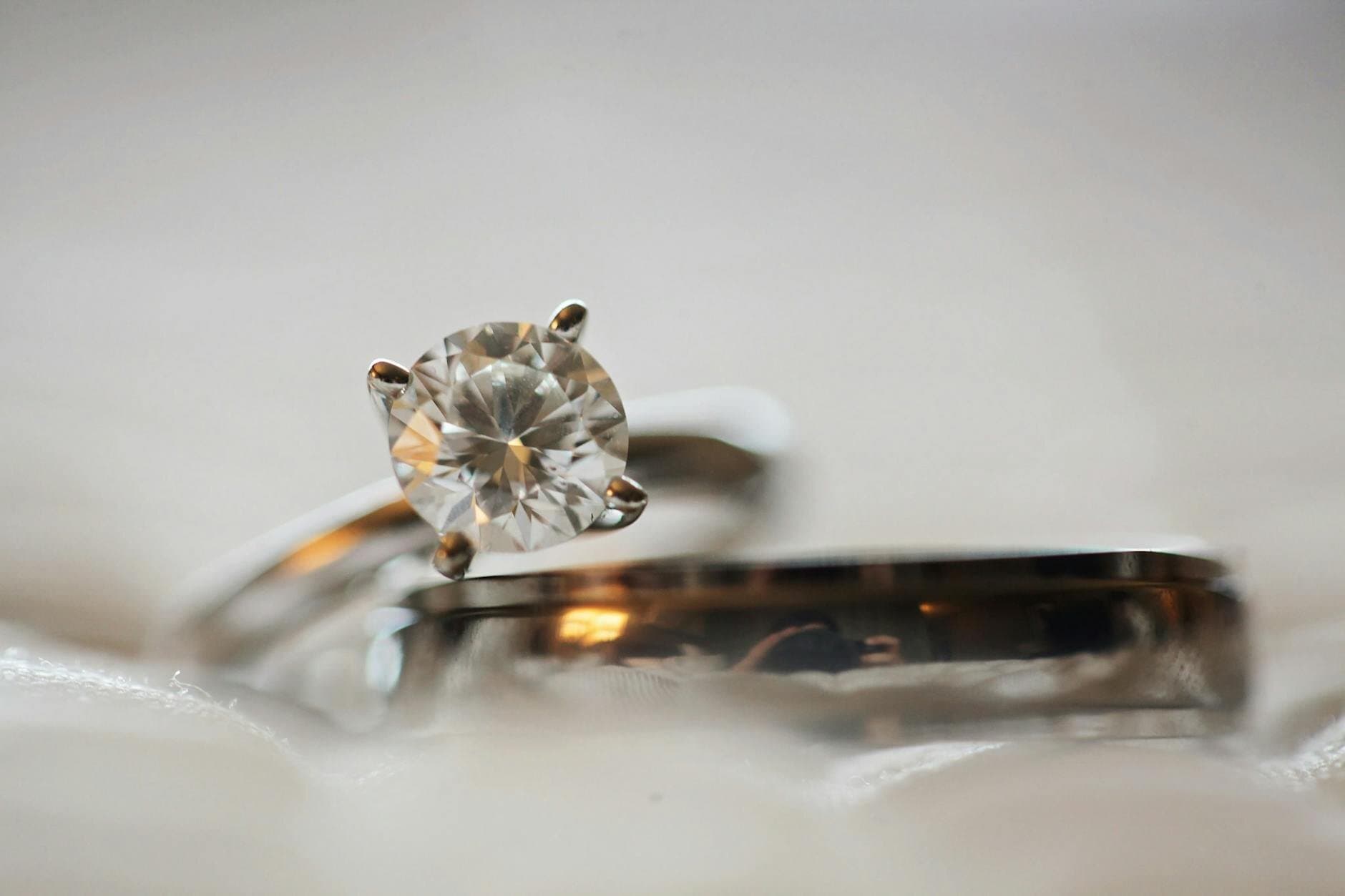 Lab-Grown Diamonds vs. Natural Diamonds