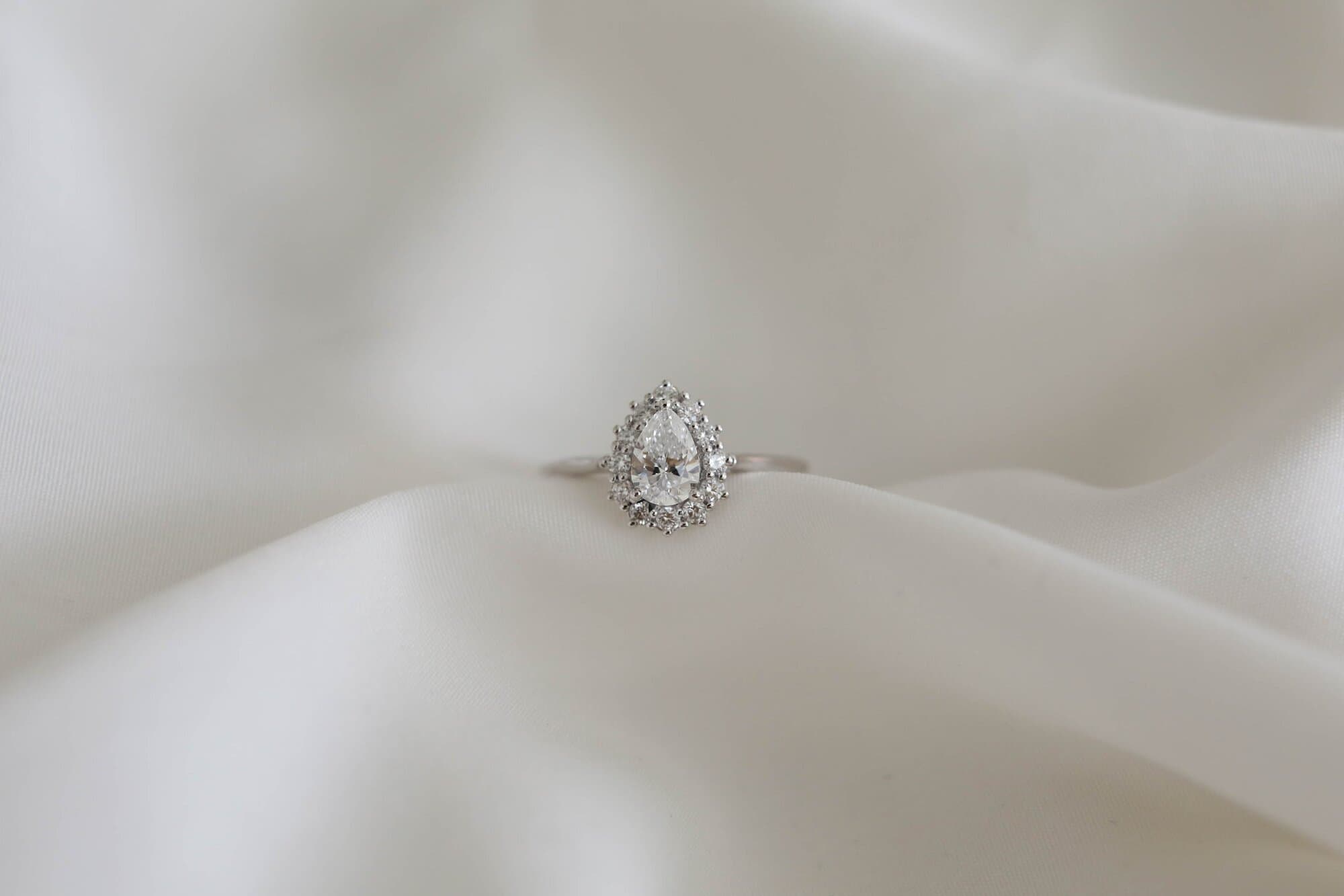 pear engagement ring